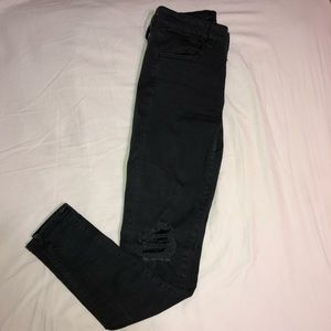 American Eagle Black ripped stretch jean size 2